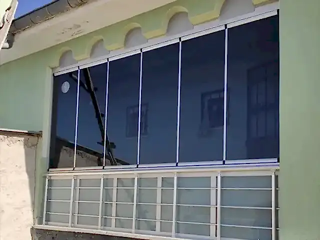 güneysınırda vermiş olduğmuz cam balkon hizmetinin dış cepheden görseli